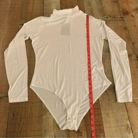 Fashion nova Pamela turtle neck long sleeve bodysuit in white -1X - Picture 7 of 7